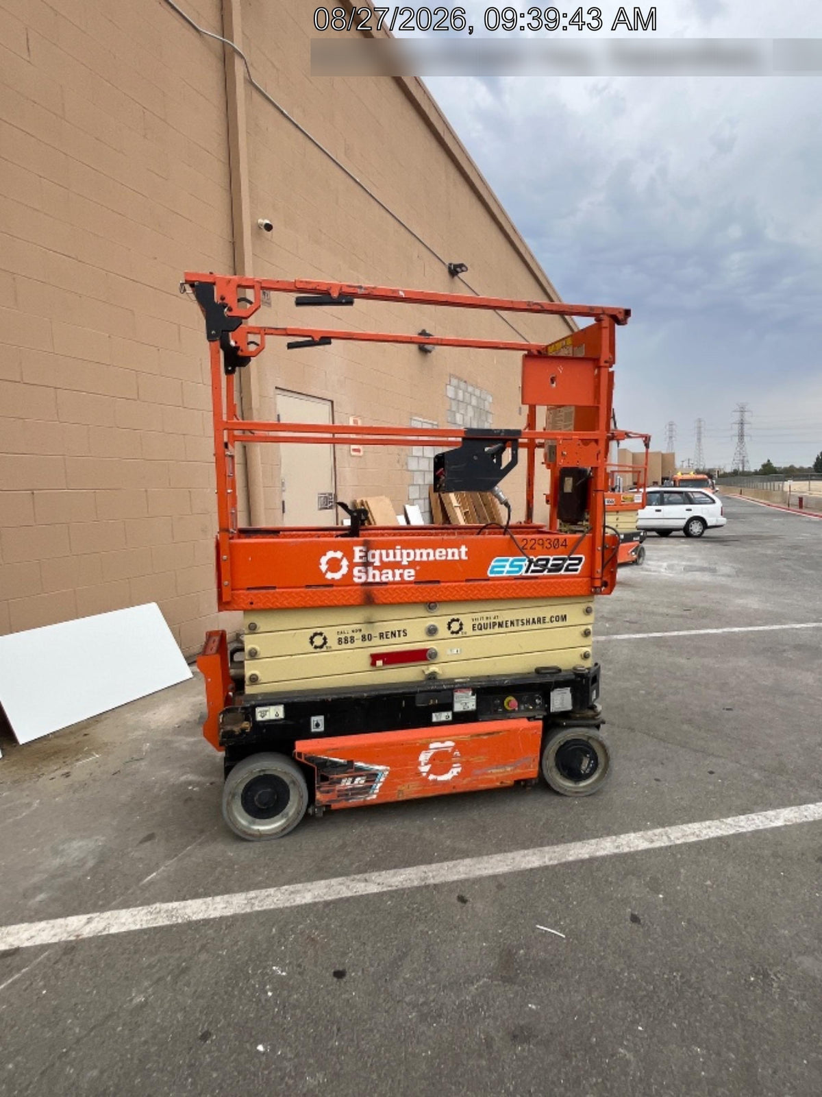 2022 JLG ES1932