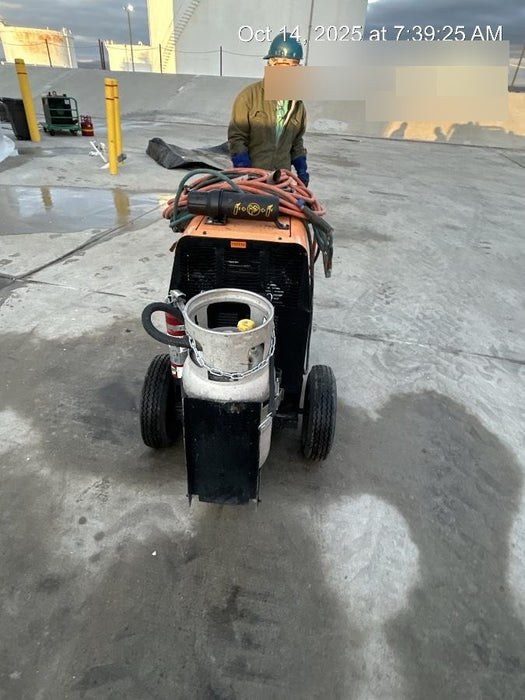 2021 Lincoln Electric Ranger 305 LPG LPG One-Pak (includes undercarriage, tank holder & tank strap) ORANGE