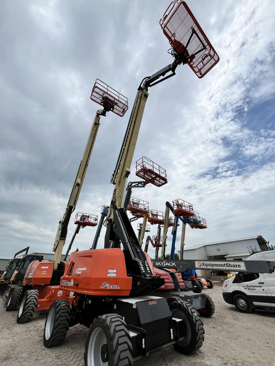 2025 JLG 660SJ
