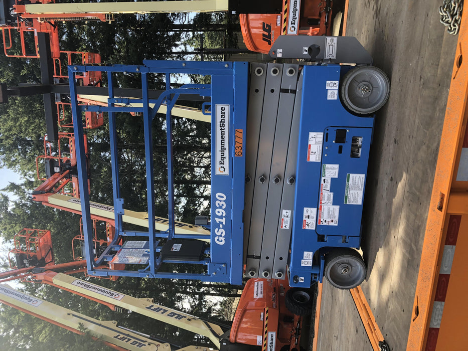 2020 Genie GS-1930 Solid Non Marking Tires, Beacon, Folding rails with half height swing gate, 800W Inverter