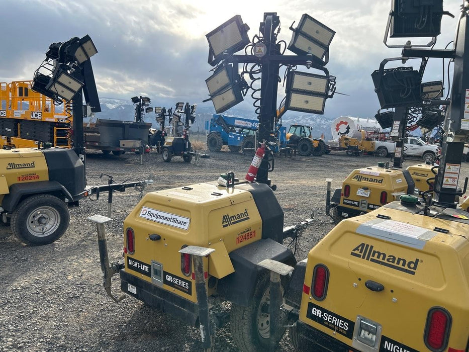 Allmand NLV3GR (4) LED Light Fixture 350W, 23' Vertical Mast, 3kW Prime, Towable, Deep Sea L401, Leveling Jacks, Yanmar T4F 5.8hp