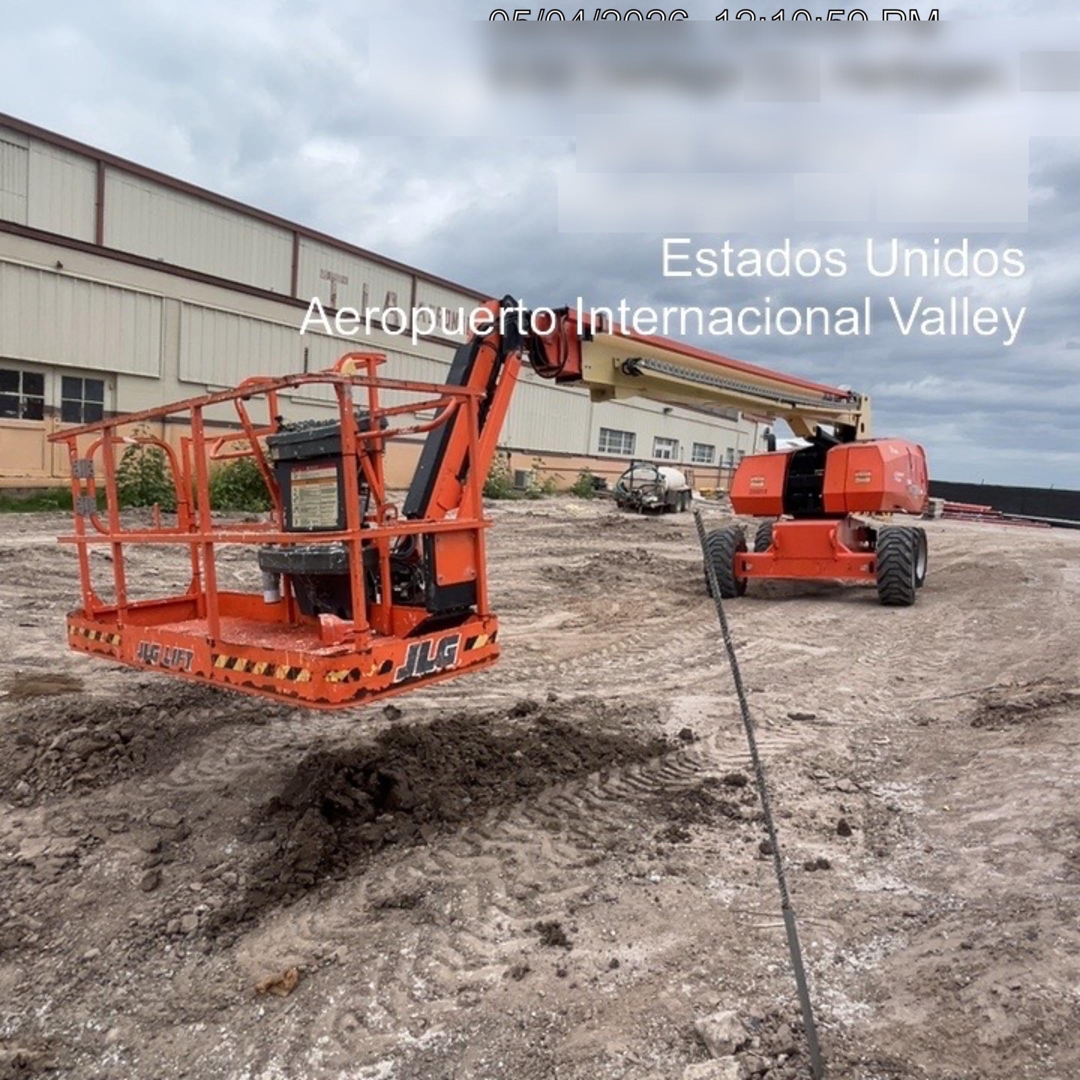 2022 JLG 860SJ