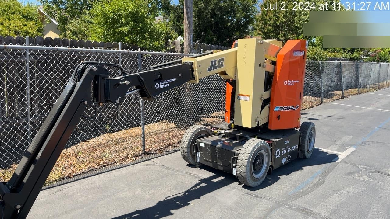 2024 JLG E300AJP