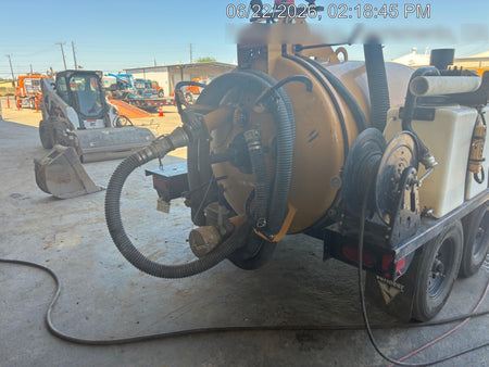2022 VAC-TRON LP573XDT
