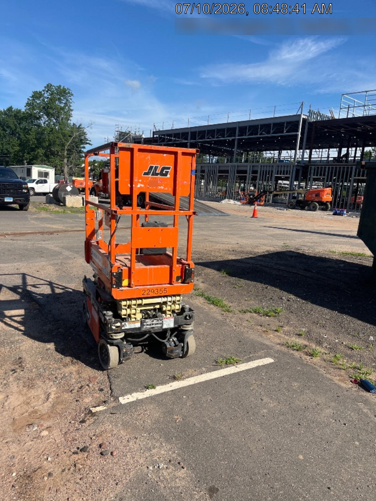 2022 JLG ES1330L