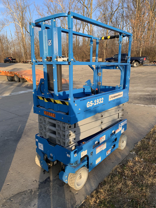 2021 GENIE GS-1932