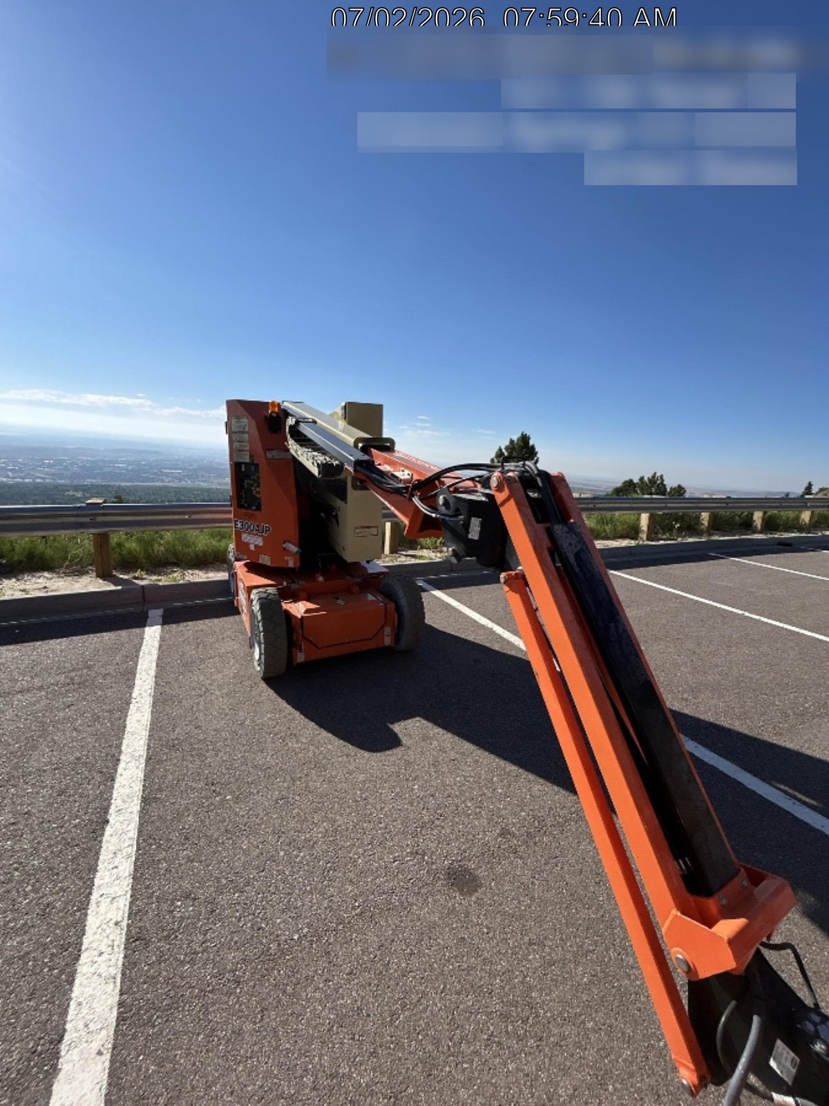2019 JLG E300AJP