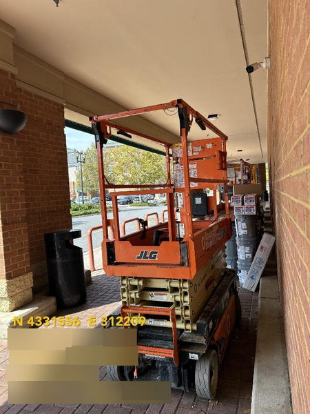 2022 JLG ES1932