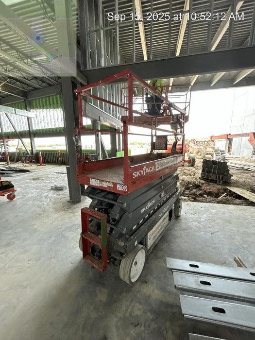 2018 Skyjack SJIII-3226 Skyjack SJIII3226 Scissor Lift w/Trojan Batteries