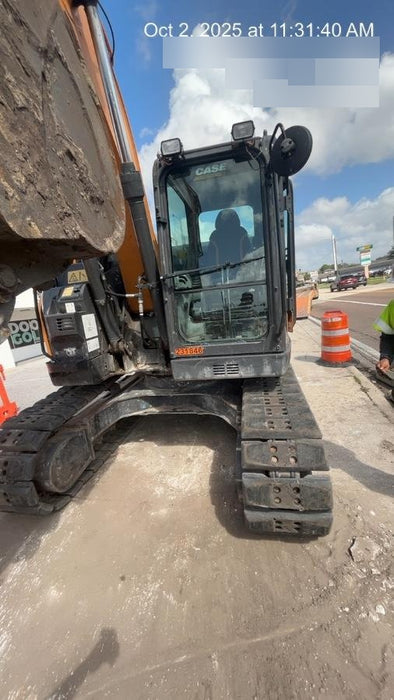 2019 Case 580N EP Canopy, 4WD, 1-Way Aux Hydraulics, Pilot Controls, Ride Control and Loader Aux Hydraulics, 900 LB. Front CWT, 82" HD LONG LIP (1 CU. YD.) W/BOCE AND LIFT EYES, FLIP OVER/STABILIZER PADS COMB
