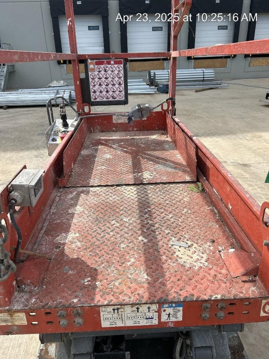 2018 Skyjack SJIII-3219 Skyjack SJIII3219 Scissor Lift w/Trojan Batteries