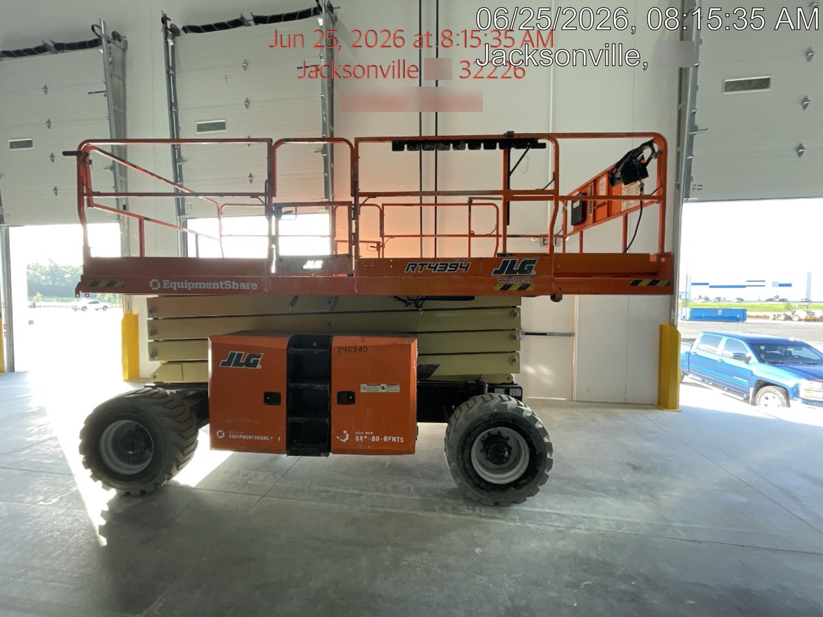 2023 JLG RT4394