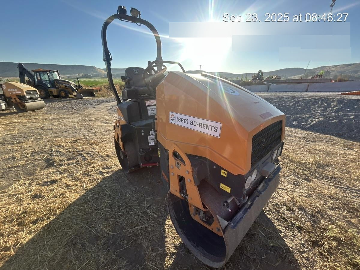 2021 CASE DV26E