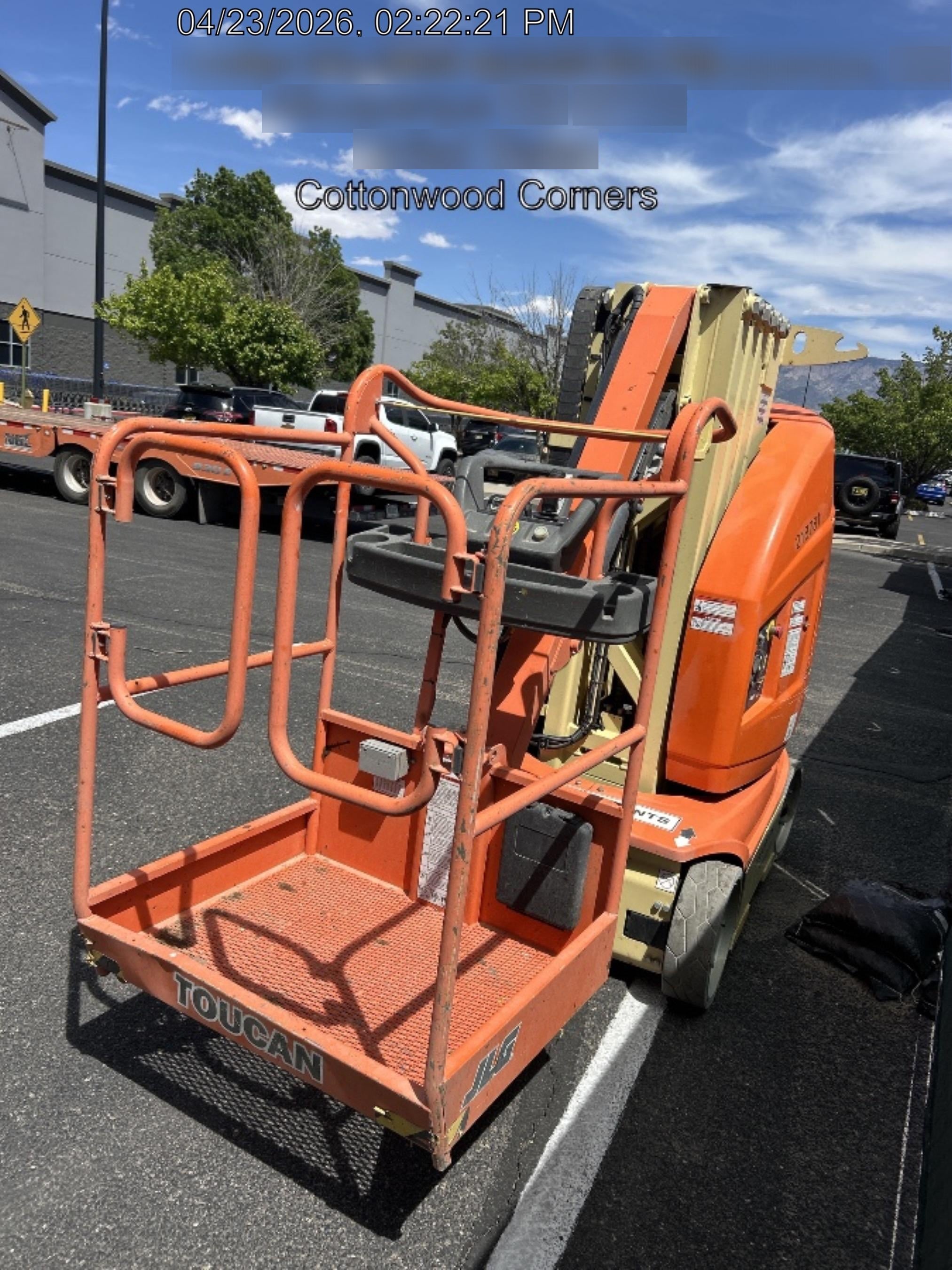 2022 JLG 26E