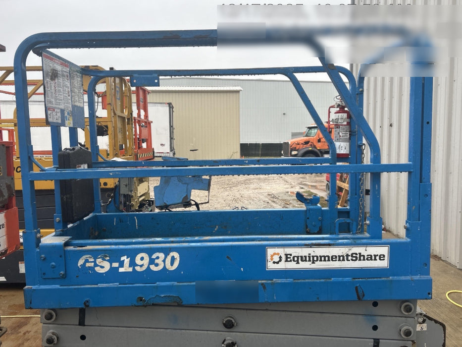 2019 Genie GS-1930 Fixed Rails with Chain Entry