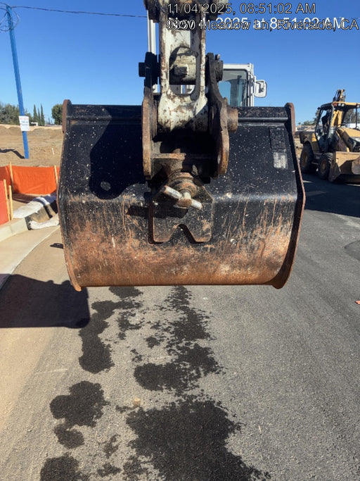 2025 TAKEUCHI 36" Bucket - Takeuchi