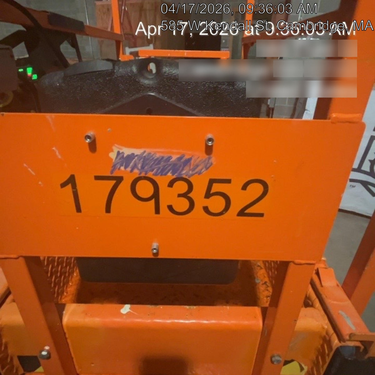 2021 JLG ES1330L