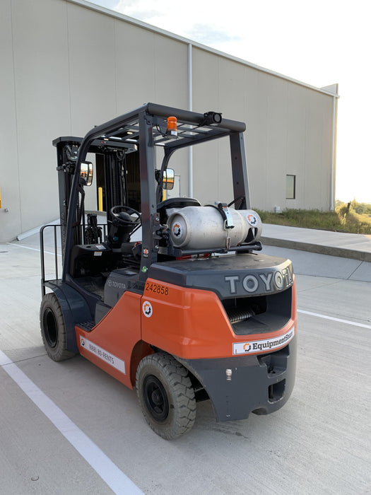 2022 TOYOTA 50-8FGU25