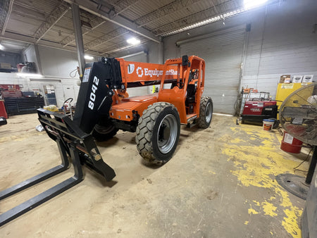 2022 SKYTRAK 8042