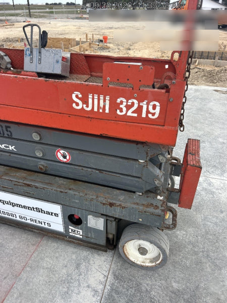 2018 Skyjack SJIII-3219 Skyjack SJIII3219 Scissor Lift w/Trojan Batteries
