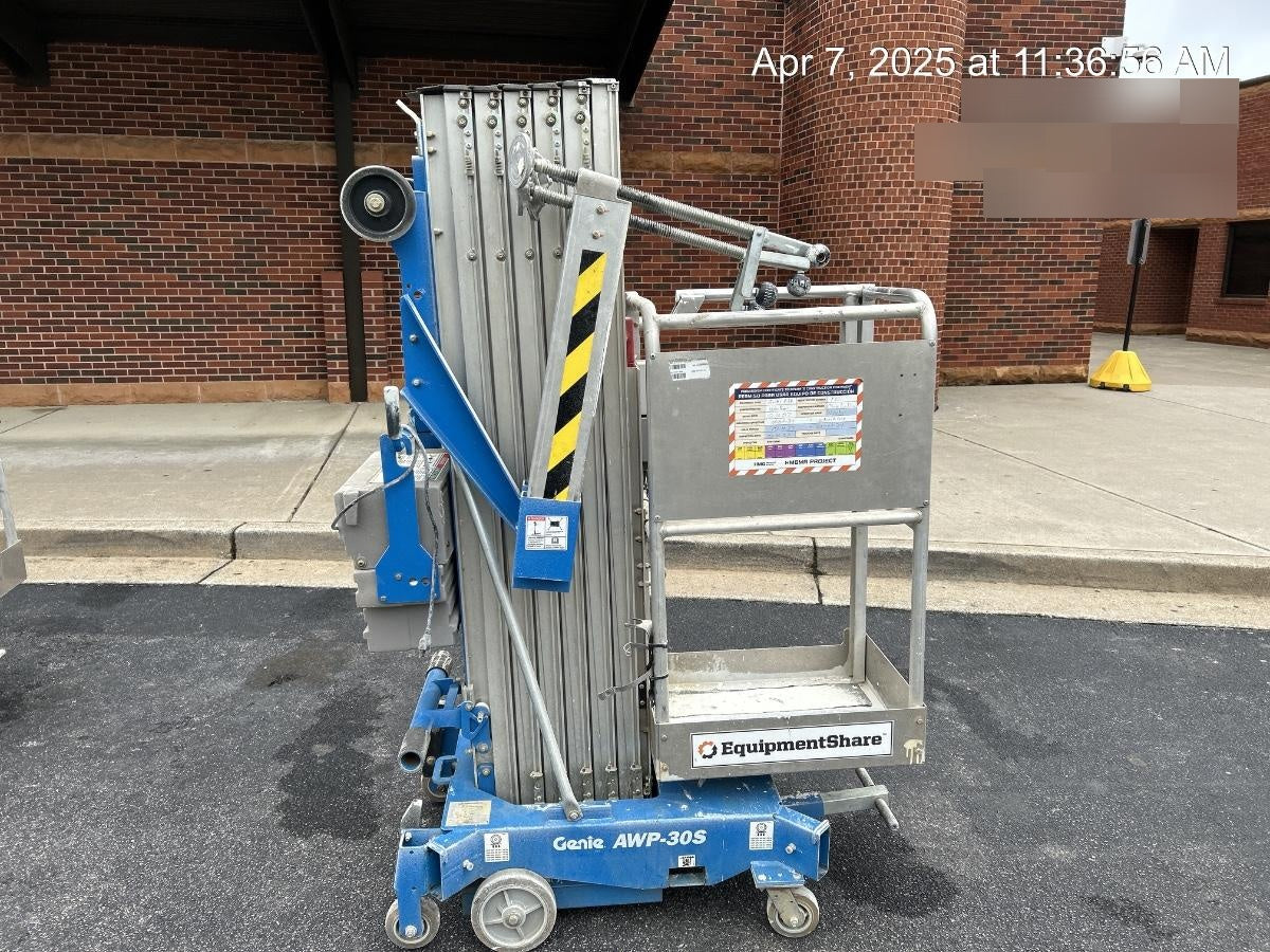 2021 GENIE AWP-30S DC