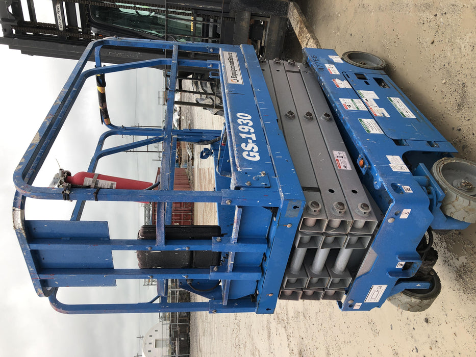 2019 Genie GS-1930 Fixed Rails with Chain Entry