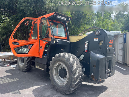2023 JLG 1732