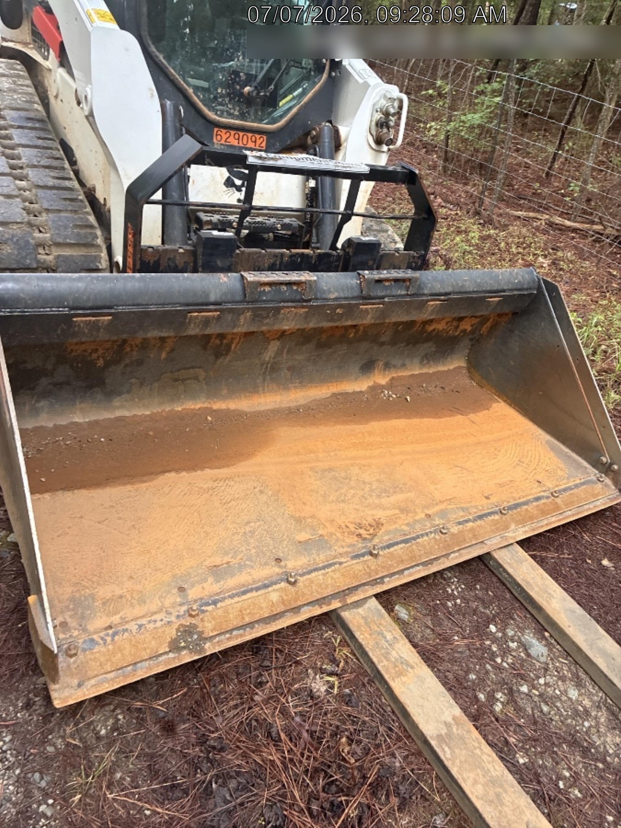 2024 ARROW MATERIAL HANDLING F5300