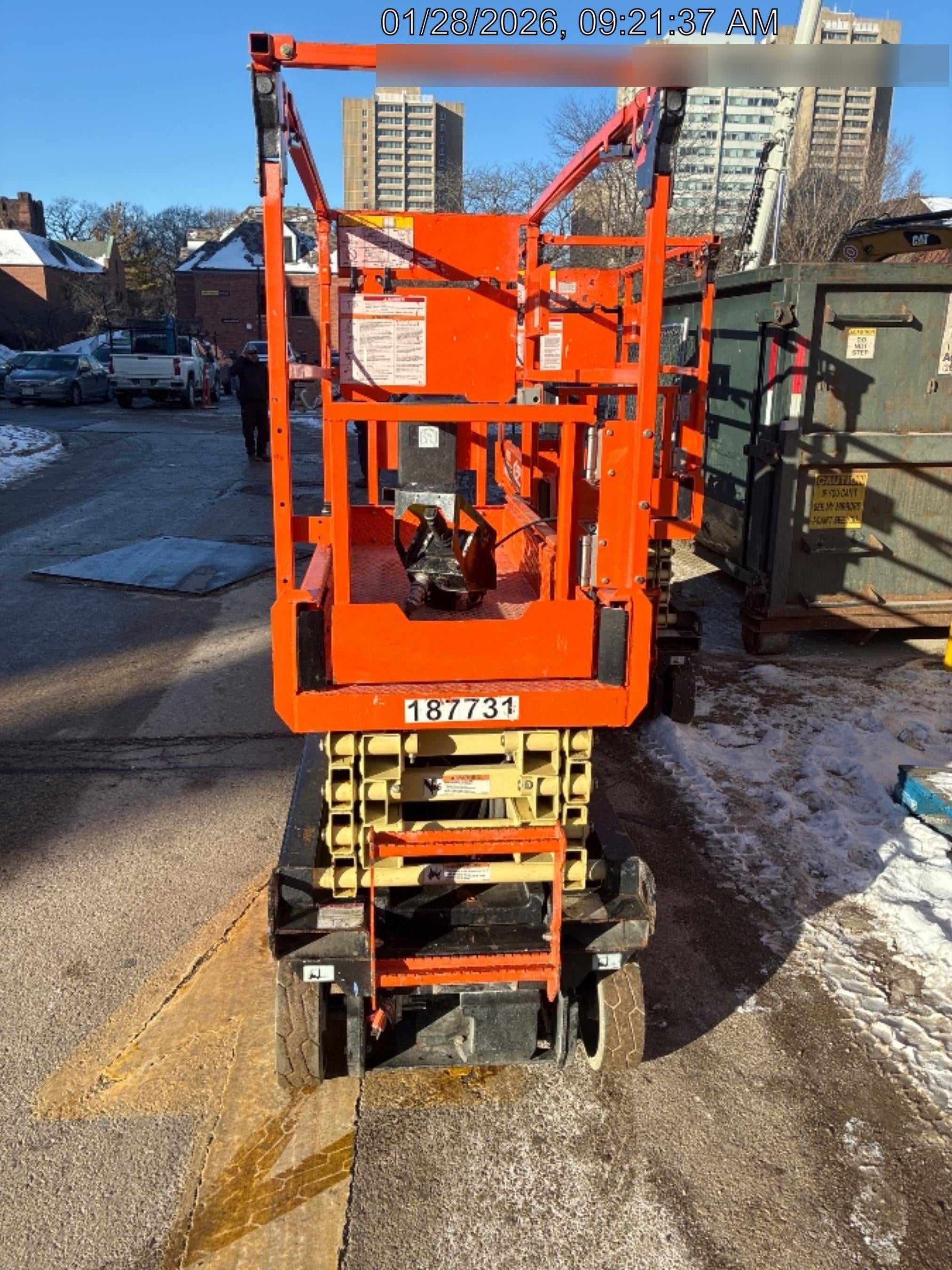 2021 JLG ES1932