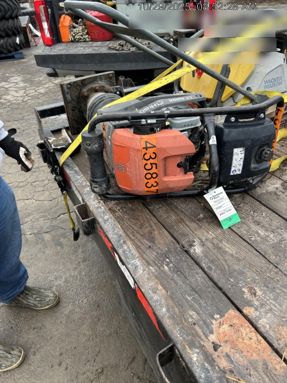 2024 HUSQVARNA LT6005