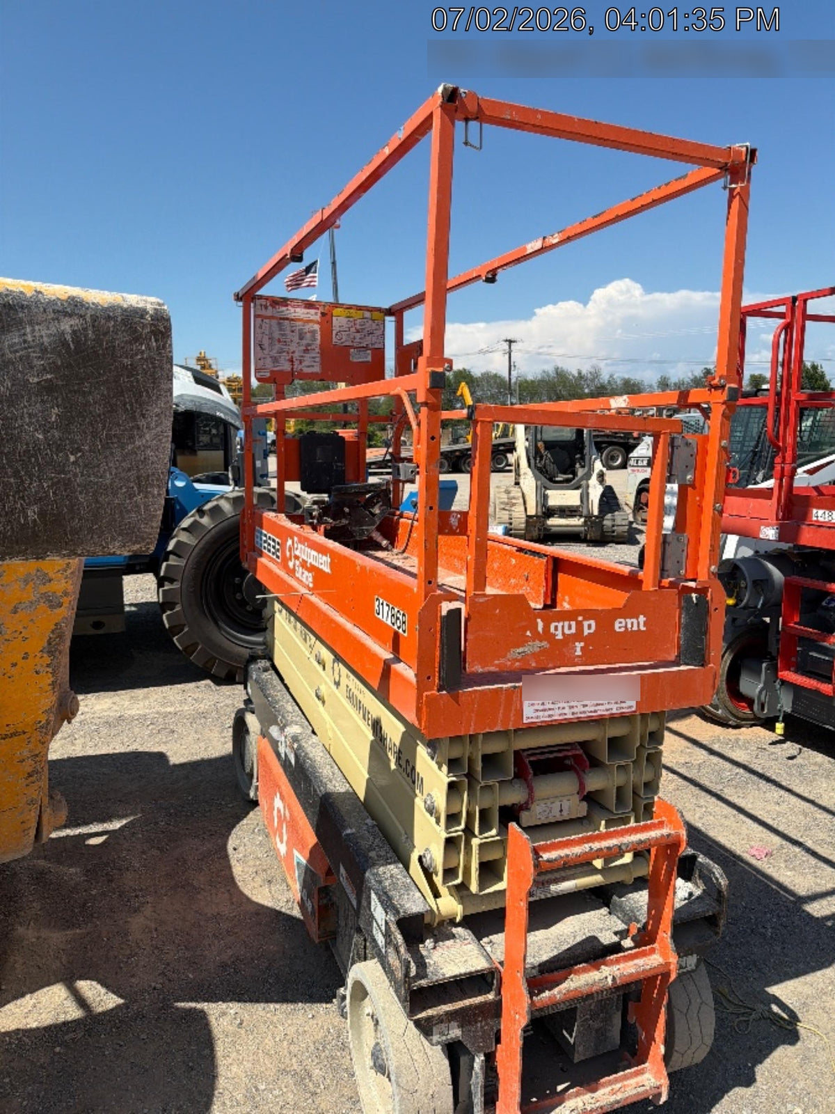 2023 JLG ES2632