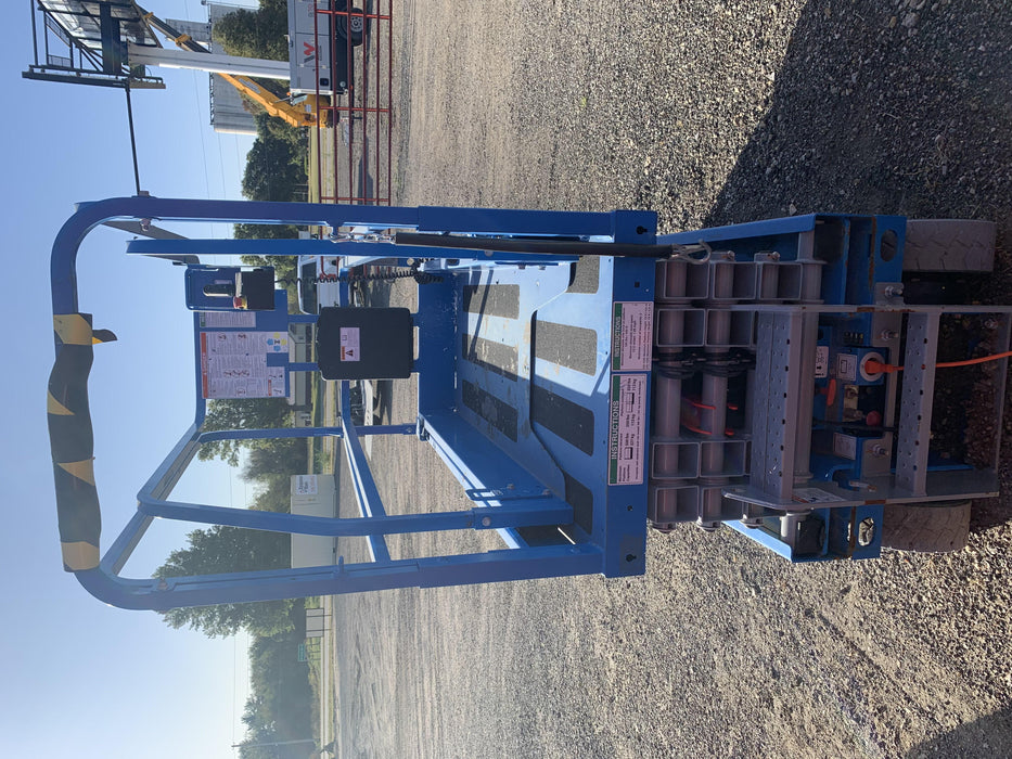 2019 Genie GS-1930 Fixed rails with chain Entry