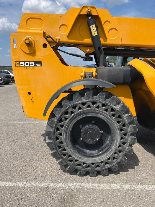2020 JCB 509-42 Cab/Heat/Air, Solid Tires, Work Lights, Beacon, Aux Hydraulics, Back up Alarm, Lifting Eye, ES Decals