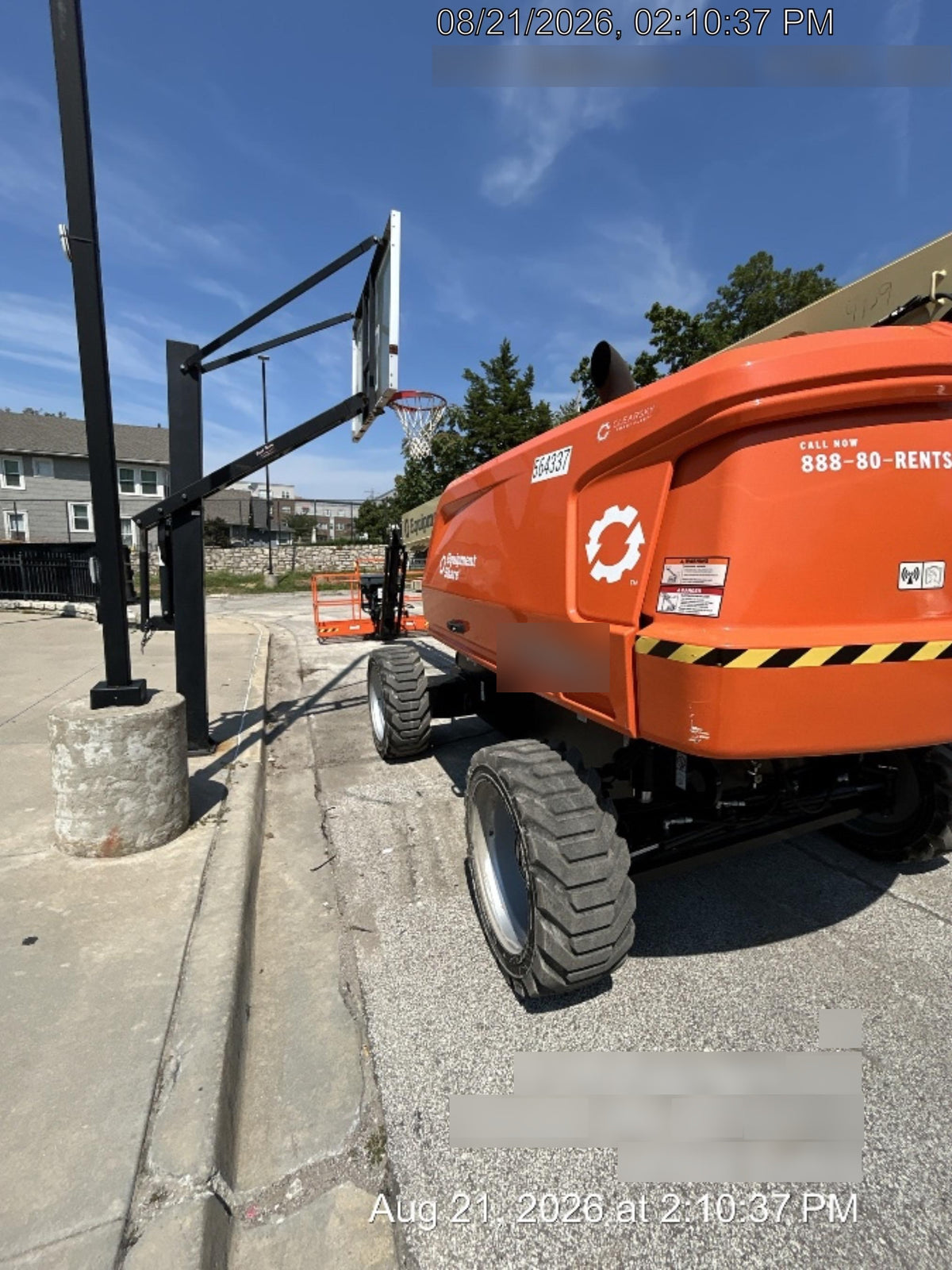 2025 JLG 660SJ