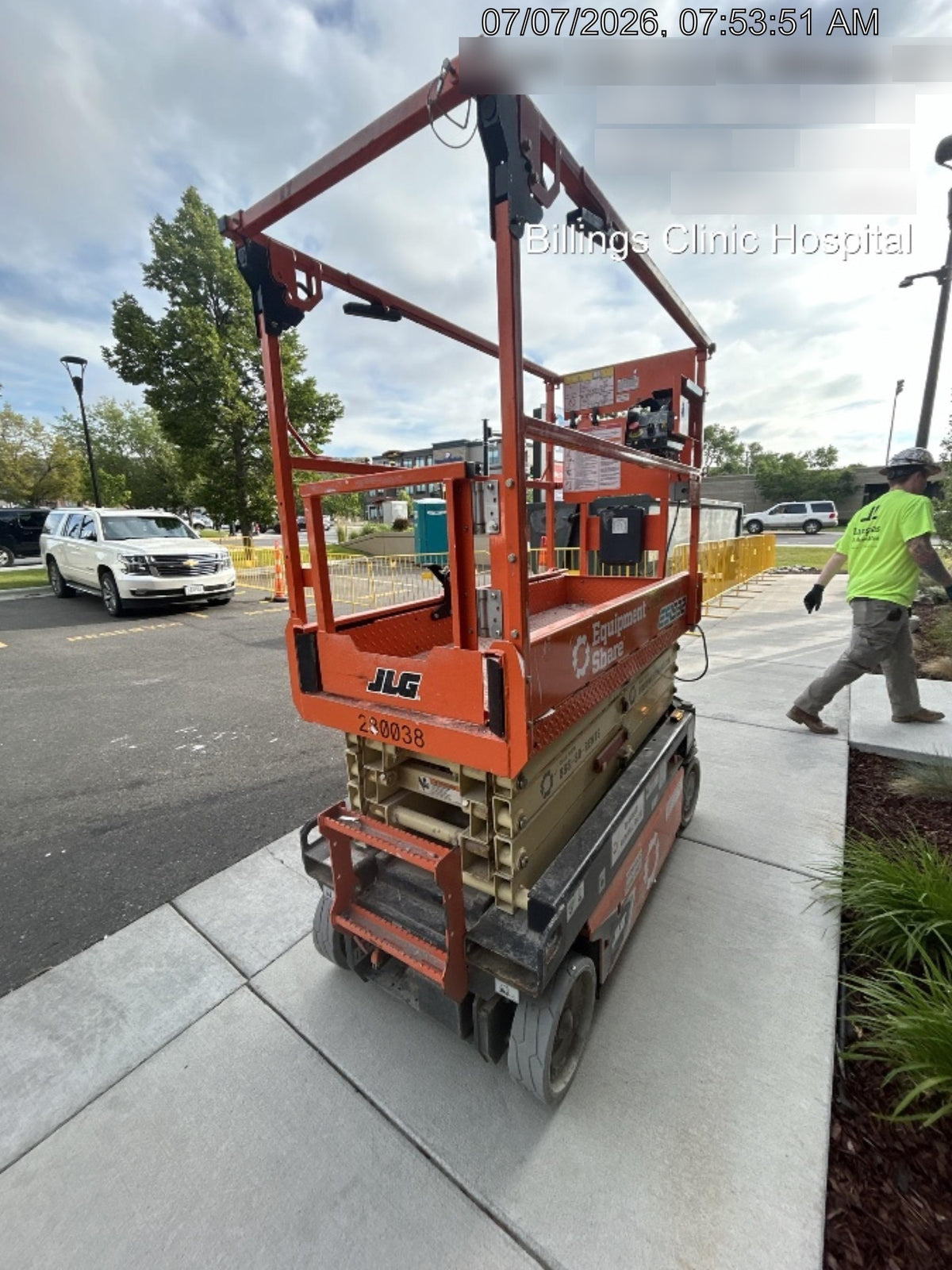 2022 JLG ES1932