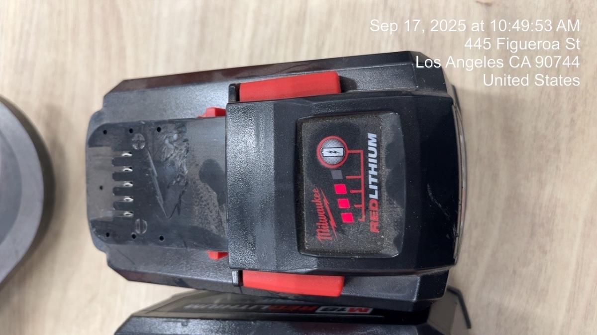 2021 MILWAUKEE 2776-21