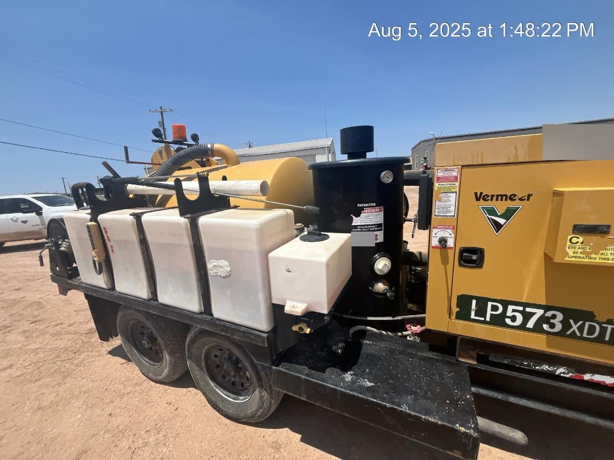 2021 VAC-TRON LP573XDT