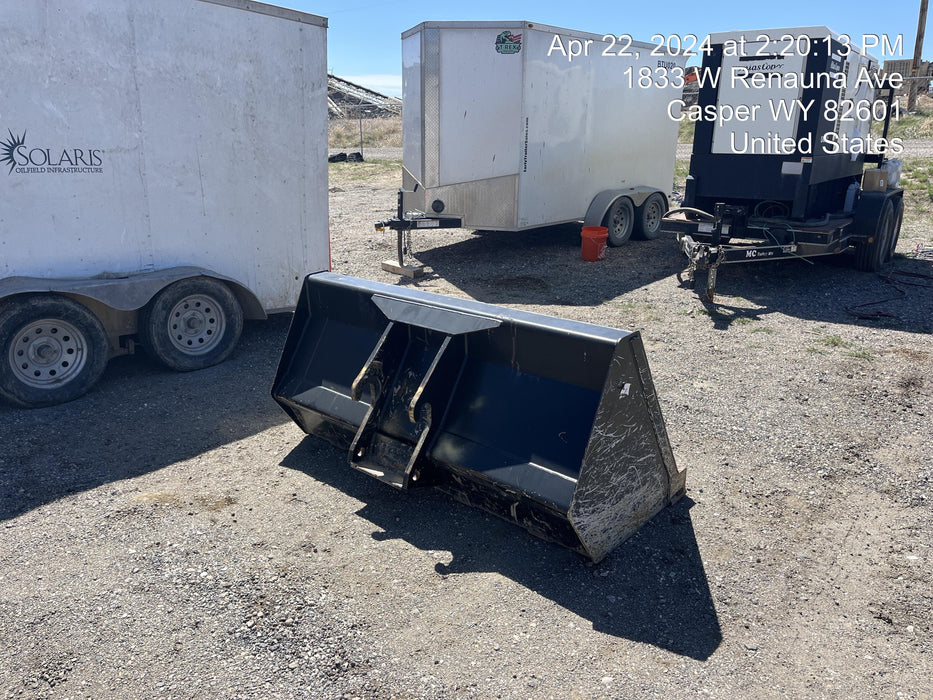 2016 SKYTRAK 70" Bucket, Telehandler 6k-7k