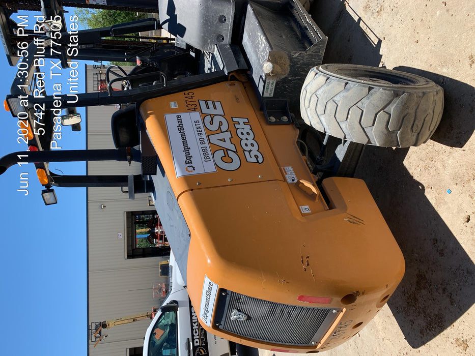 2019 CASE 588H