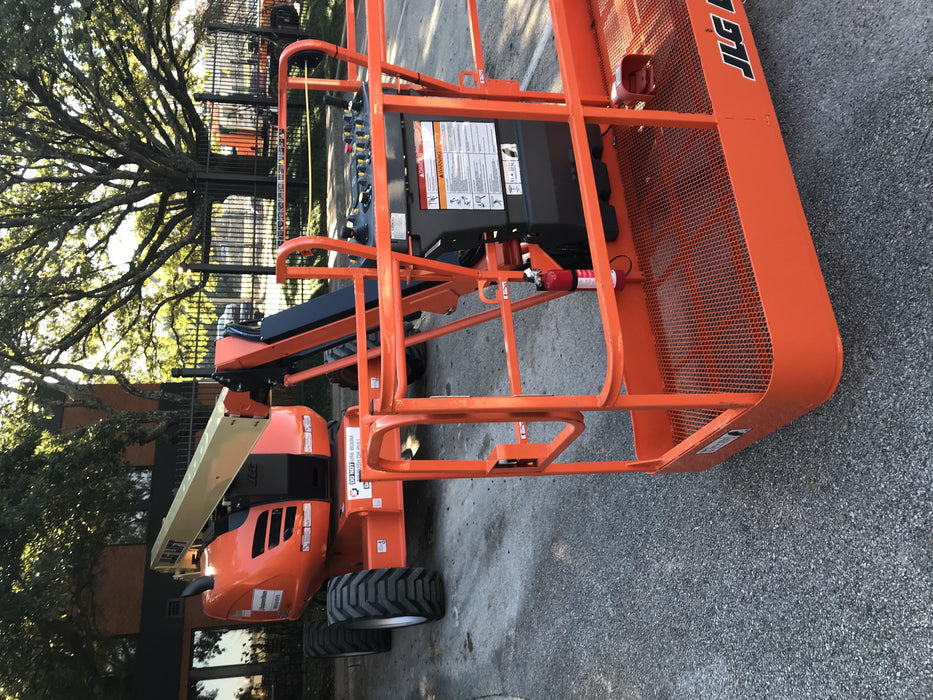 2019 JLG 600AJ
