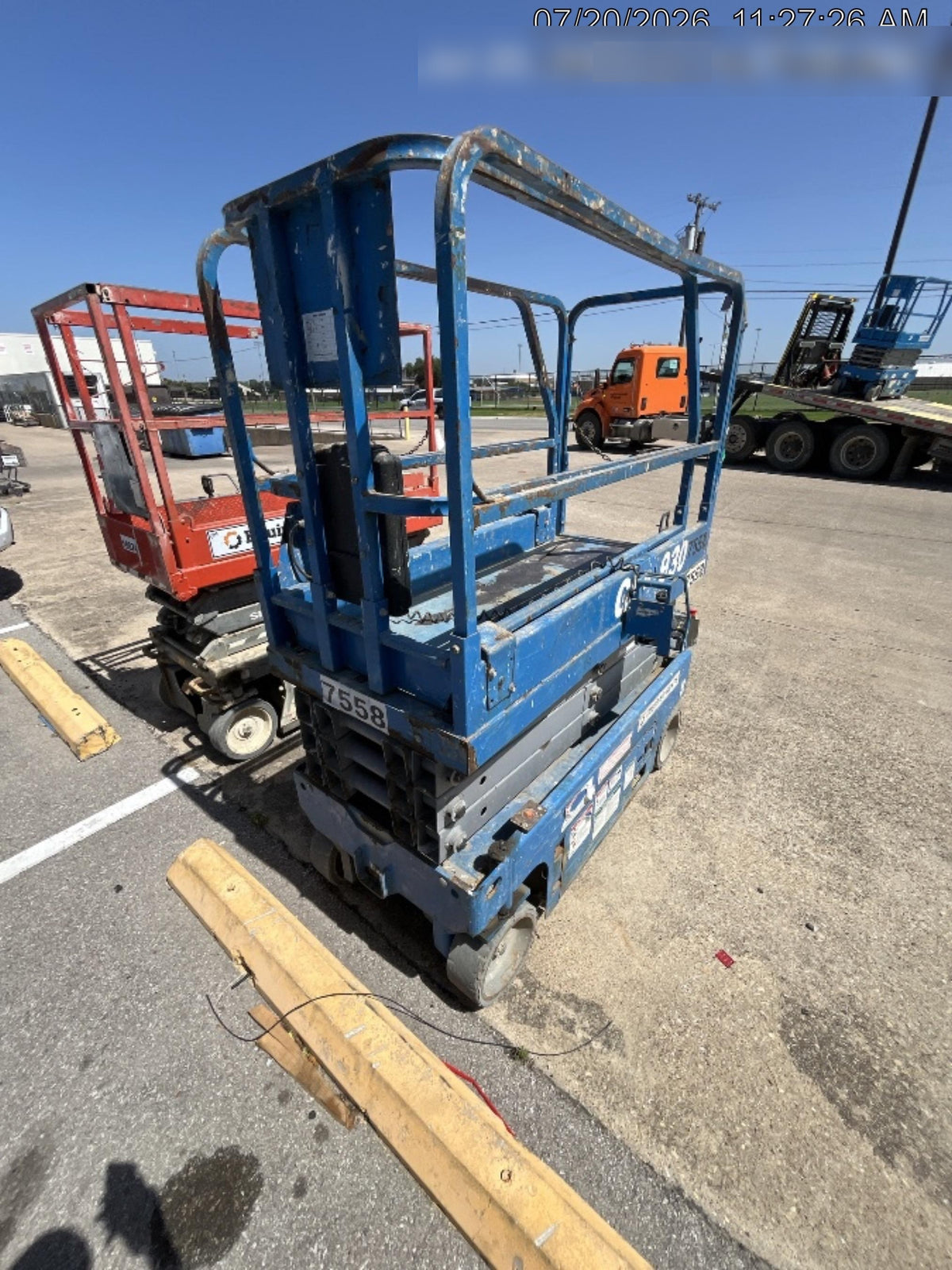 2017 Genie GS-1930 Genie GS-1930 Lift w/Fixed Rail and Chain Entry