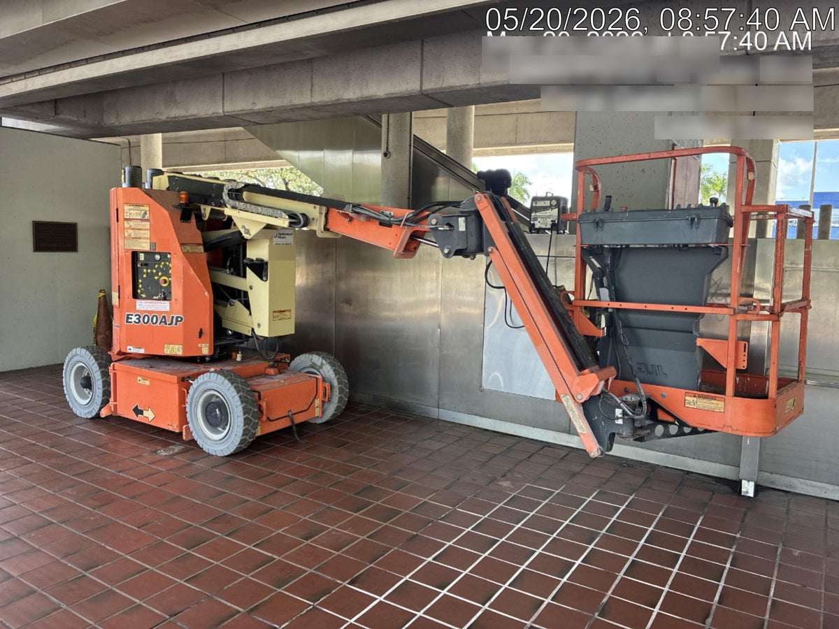 2019 JLG E300AJP
