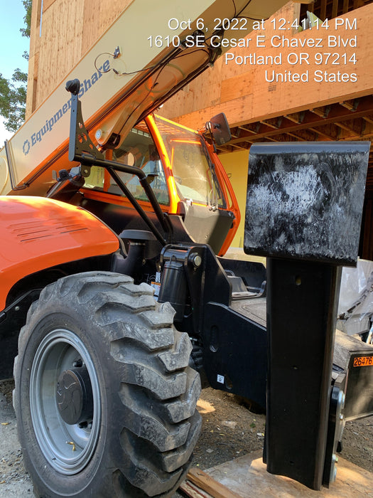 2019 JLG 1075