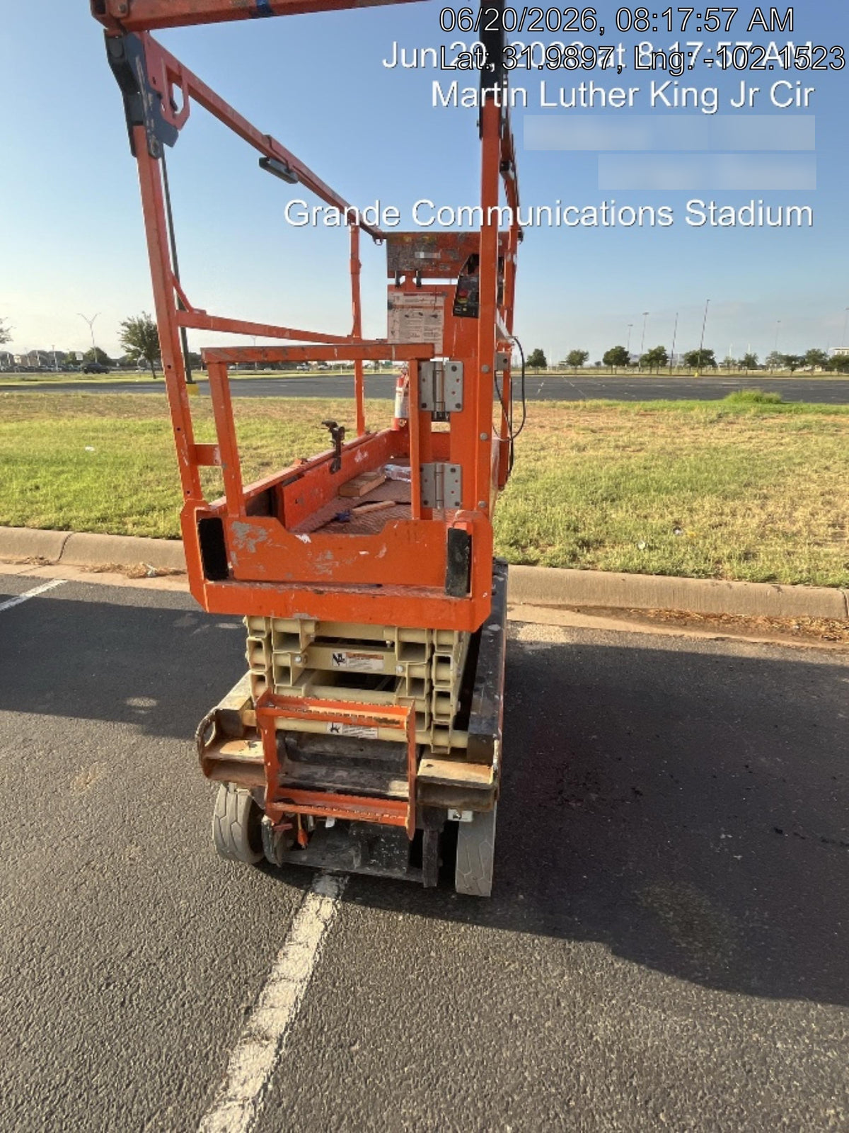 2021 JLG ES1932