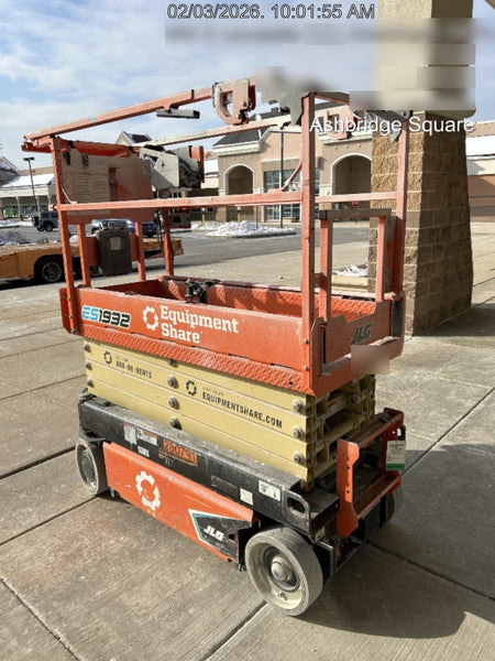 2022 JLG ES1932