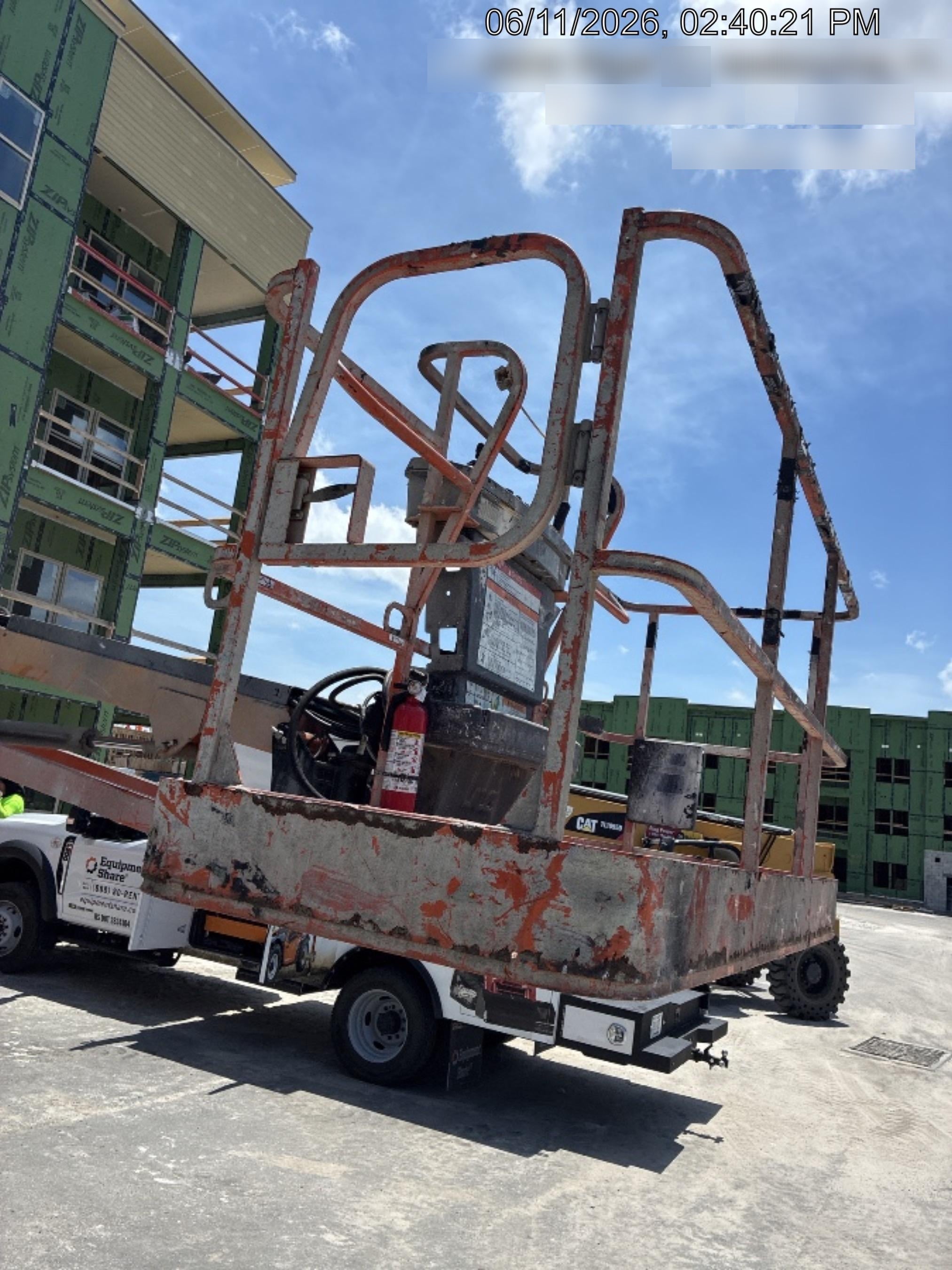 2022 JLG 660SJ