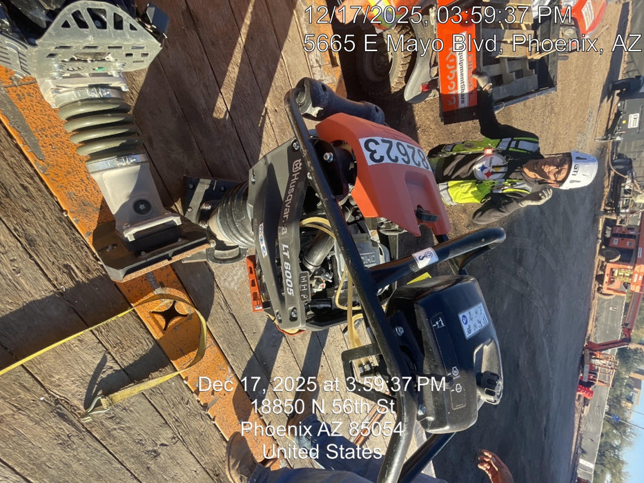 2025 HUSQVARNA LT6005