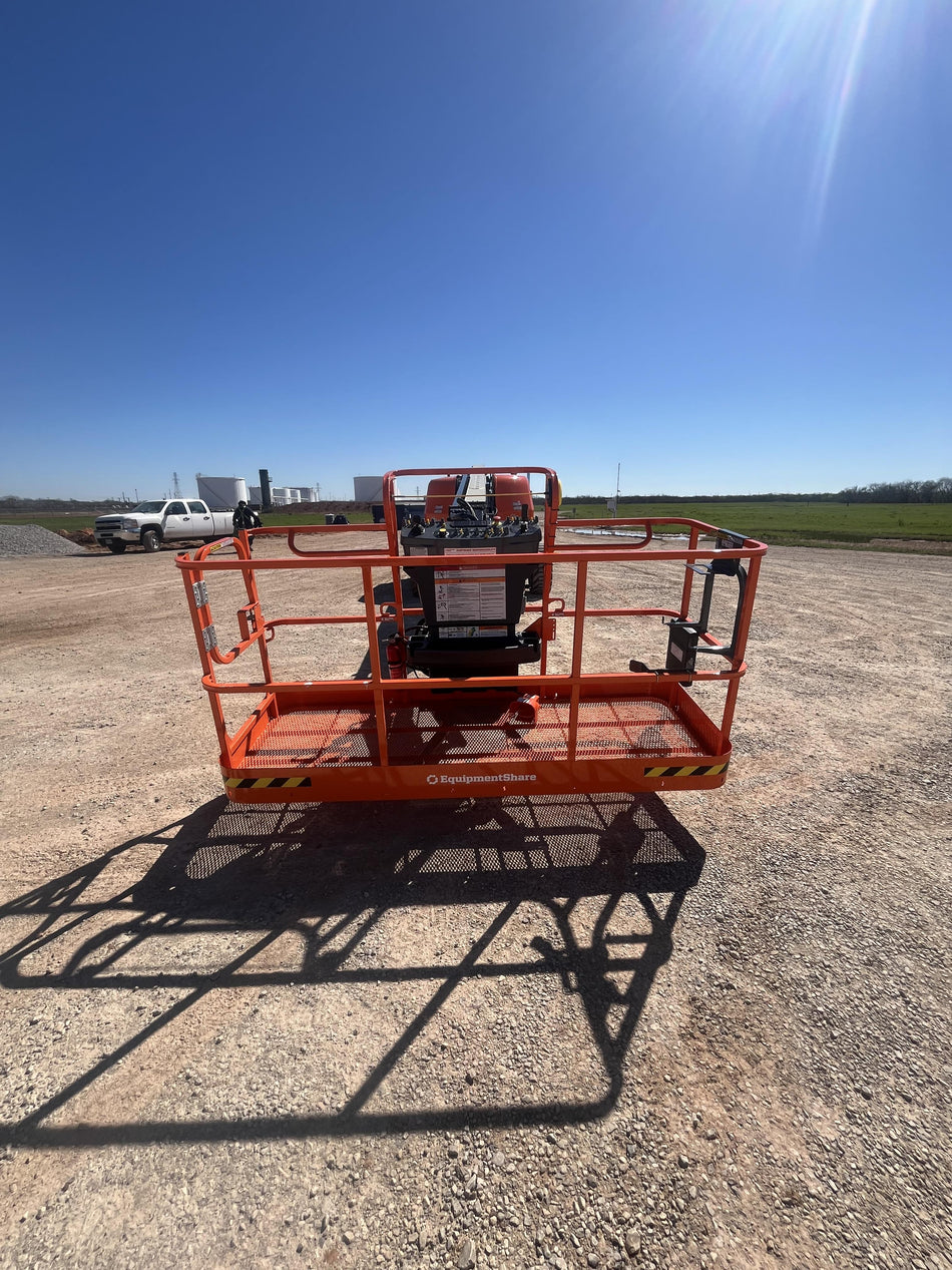 2024 JLG 660SJ