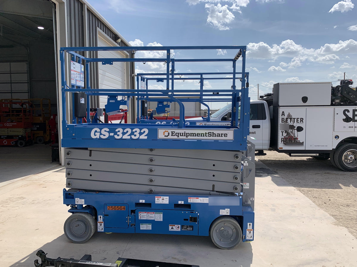 2022 GENIE GS-3232