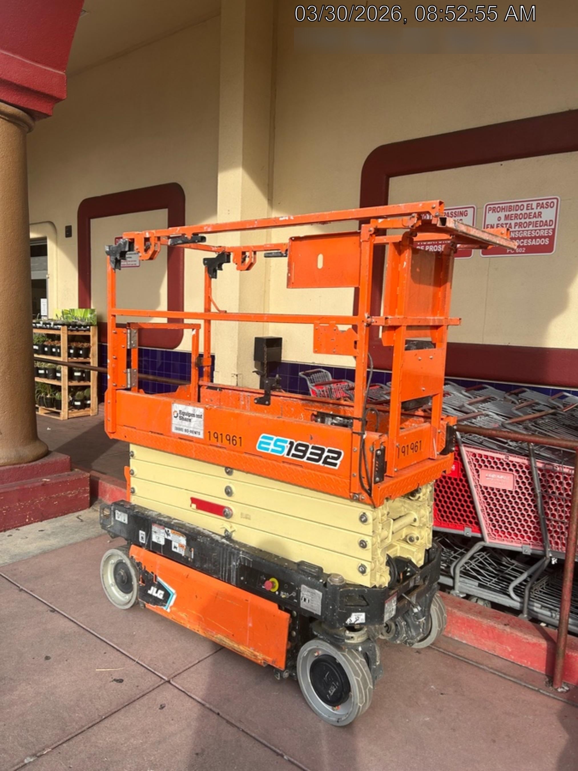2021 JLG ES1932